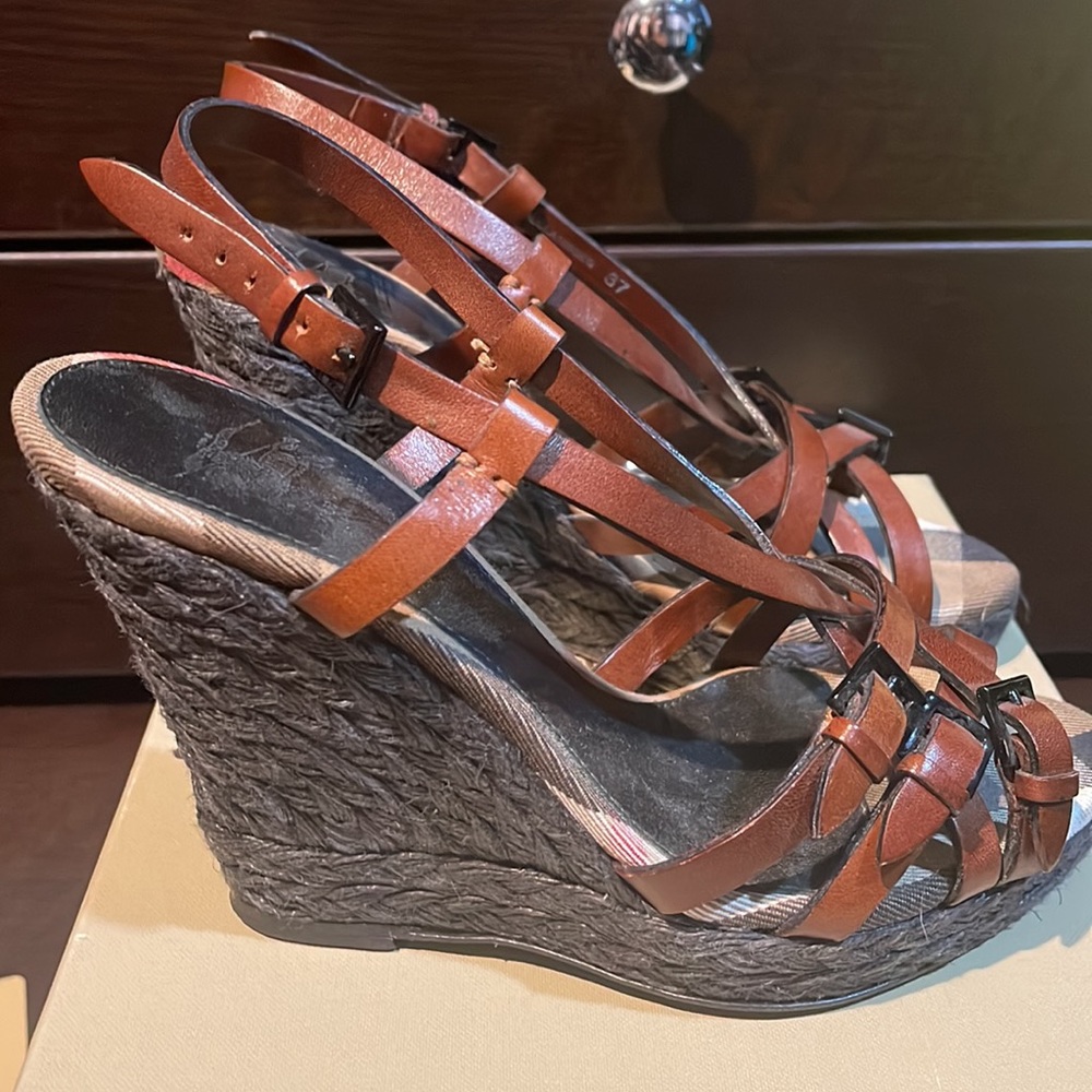 BURBERRY AUTHENTIC NOVA CHECK PLATFORM SANDAL WEDGE - Picture 4 of 9